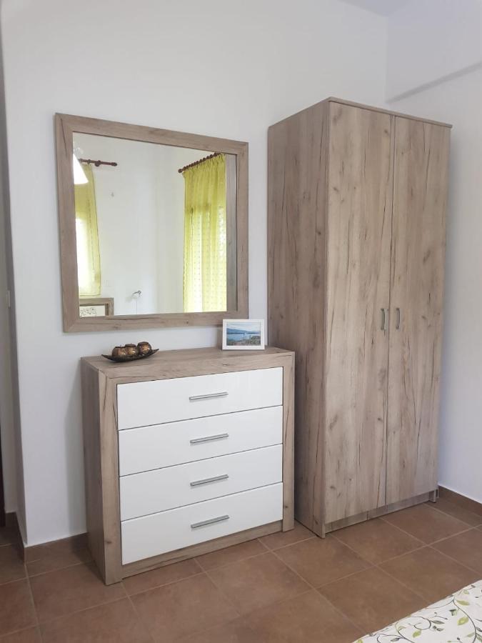 Apartamenty Rodzinne Kamena Vourla Exterior foto